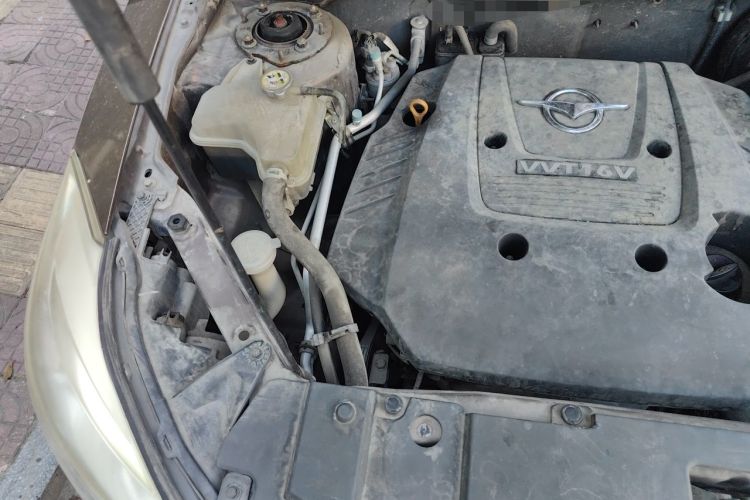 Used Haima S7 2013 2.0L Manual Smart Edition Engine Bay Right