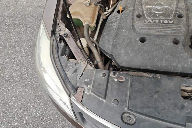 Used Haima S7 2013 2.0L Manual ZhiZhen Version Engine Bay Right