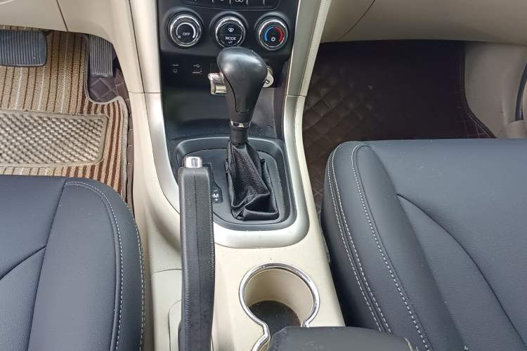 Used Haima S7 2013 2.0L Automatic ZhiShang Version Gear Lever