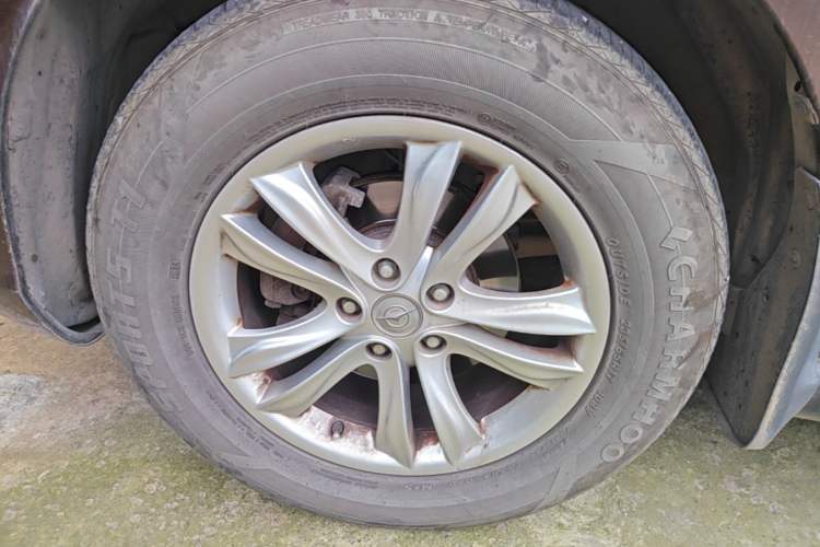Used Haima S7 2013 2.0L Automatic ZhiZhen Version Left Front Wheel Hub