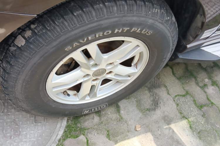 Used Haima S7 2013 2.0L Automatic ZhiShang Version Left Front Wheel Hub