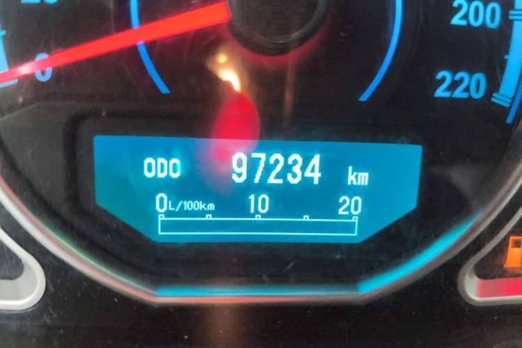 Used Haima S7 2013 2.0L Manual Smart Edition Odometer Close Up