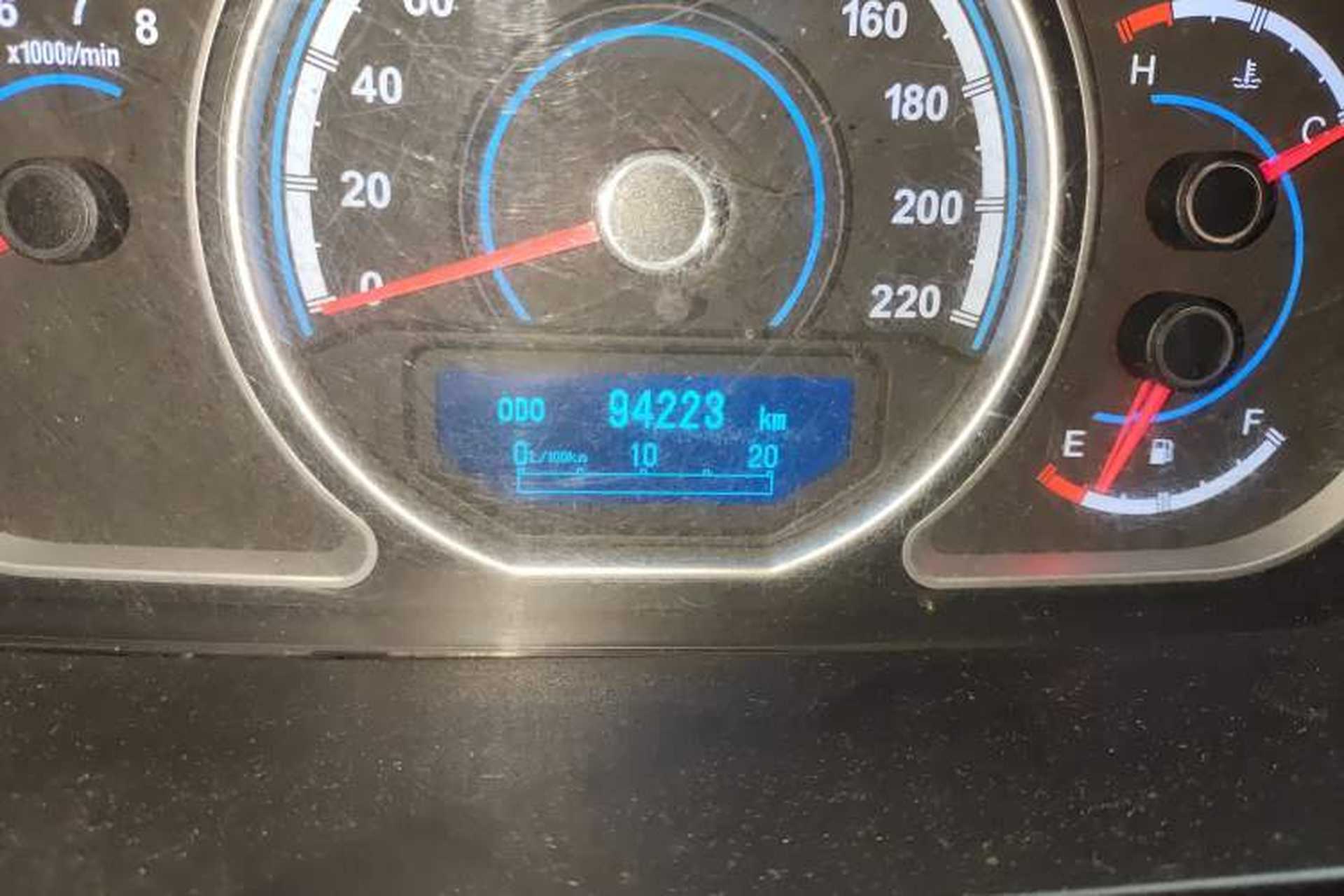 Used Haima S7 2013 2.0L Manual ZhiShang Version Odometer Close Up