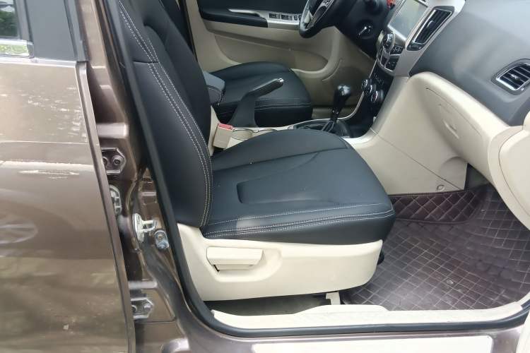 Used Haima S7 2013 2.0L Automatic ZhiShang Version Right Front Seat
