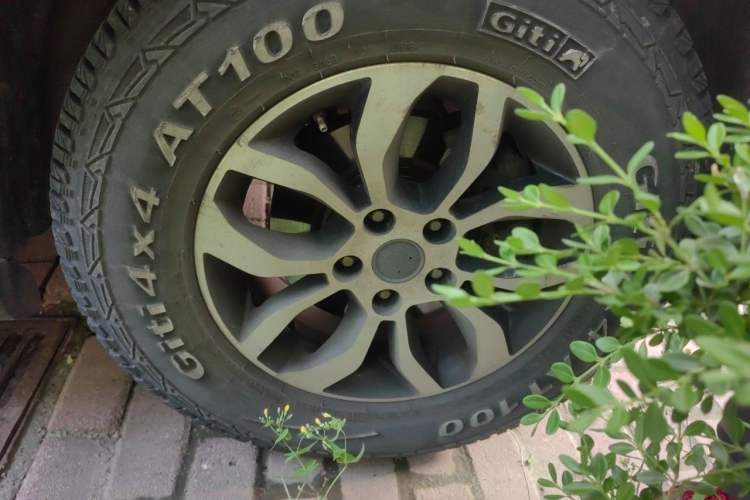 Used Haima S7 2013 2.0L Automatic Smart Enjoyment Version Right Front Wheel Hub