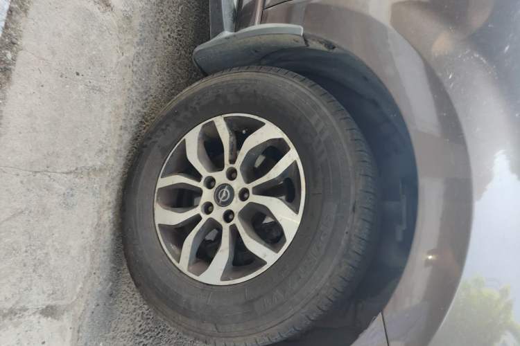 Used Haima S7 2013 2.0L Manual Smart Edition Right Front Wheel Hub