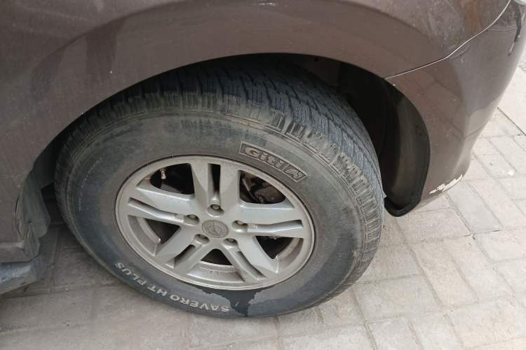 Used Haima S7 2013 2.0L Automatic ZhiShang Version Right Front Wheel Hub
