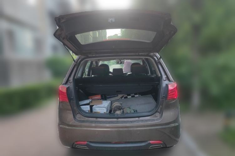 Used Haima S7 2013 2.0L Automatic Smart Enjoyment Version Trunk