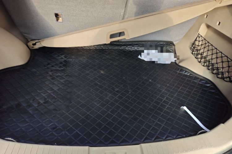 Used Haima S7 2013 2.0L Automatic ZhiShang Version Trunk