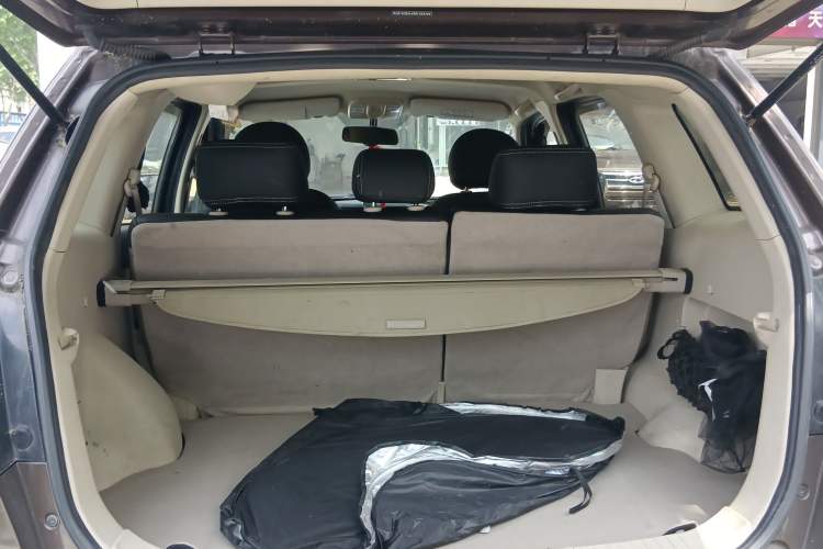 Used Haima S7 2013 2.0L Automatic ZhiShang Version Trunk
