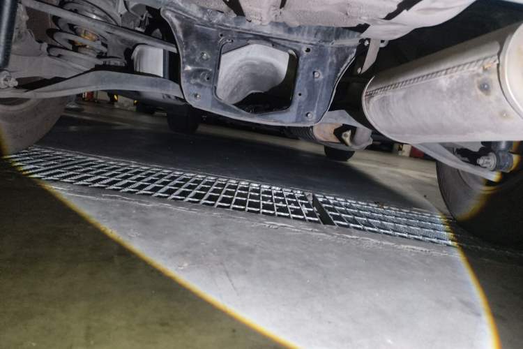 Used Haima S7 2013 2.0L Automatic ZhiShang Version Chassis Rear