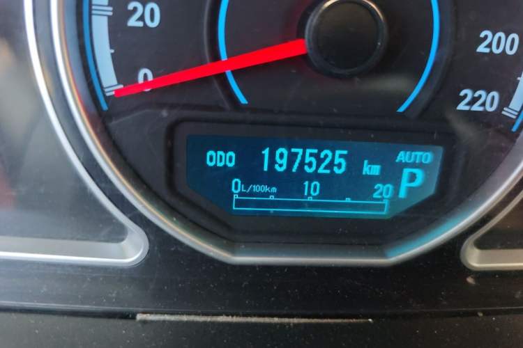 Used Haima S7 2013 2.0L Automatic Smart Enjoyment Version Odometer Close Up