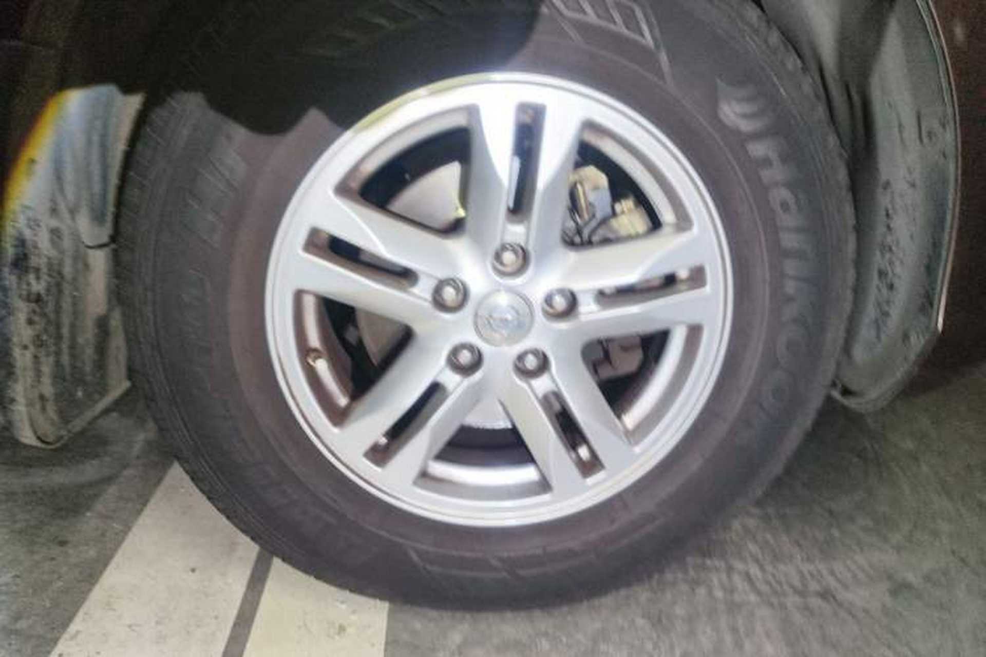 Used Haima S7 2013 2.0L Automatic ZhiShang Version Right Front Wheel Hub