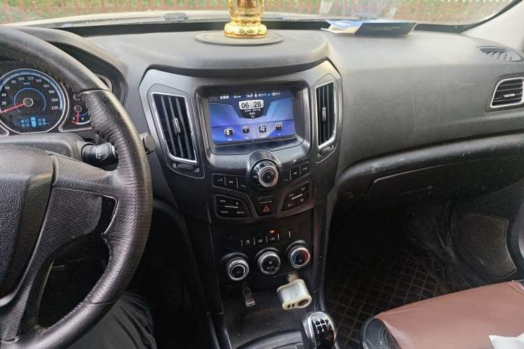 Used Haima S7 2013 2.0L Manual Smart Edition Audio And AC Panel