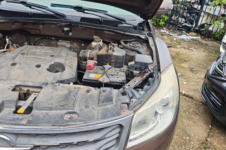 Used Haima S7 2013 2.0L Automatic ZhiZhen Version Engine Bay Left