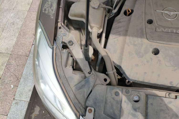 Used Haima S7 2013 2.0L Manual ZhiZhen Version Engine Bay Right