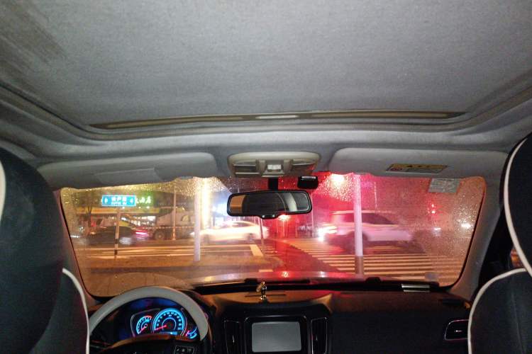 Used Haima S7 2013 2.0L Automatic ZhiZhen Version Headliner