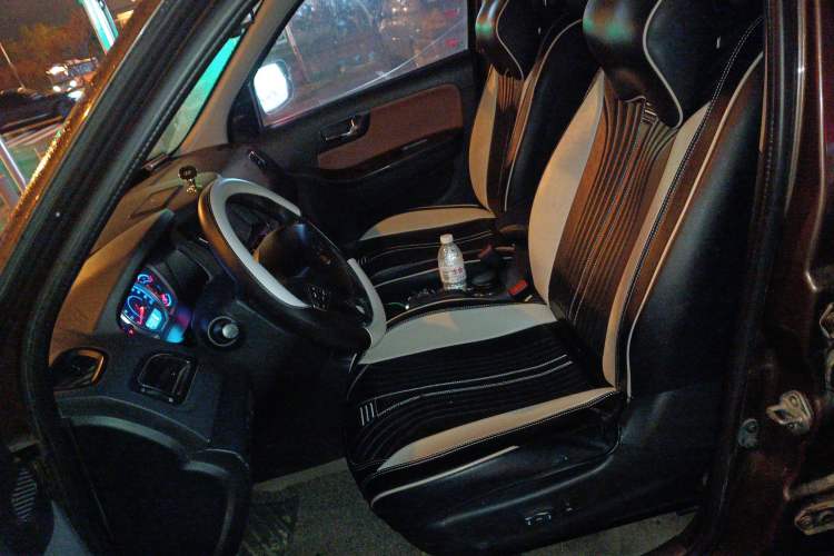 Used Haima S7 2013 2.0L Automatic ZhiZhen Version Left Front Seat