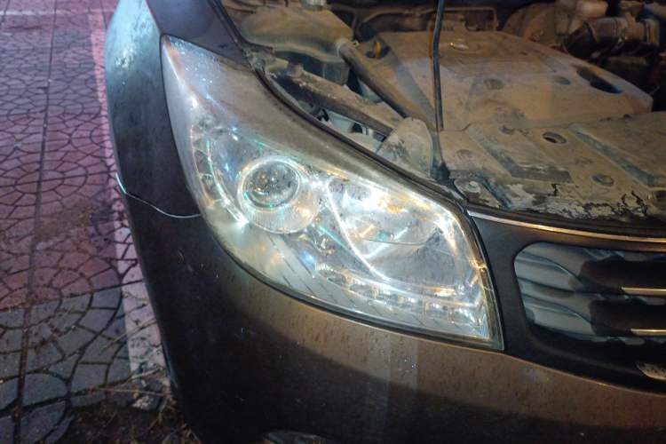 Used Haima S7 2013 2.0L Automatic ZhiZhen Version Right Front Headlight