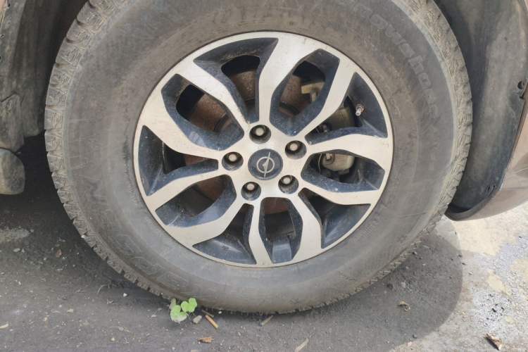 Used Haima S7 2013 2.0L Manual ZhiZhen Version Right Front Wheel Hub