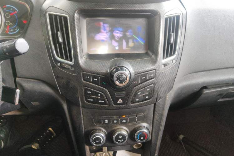 Used Haima S7 2013 2.0L Manual Smart Edition Audio And AC Panel