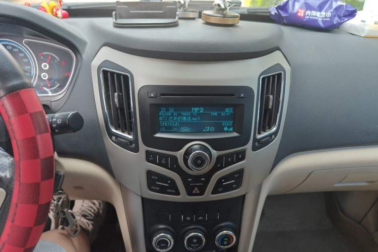Used Haima S7 2013 2.0L Manual ZhiShang Version Audio And AC Panel