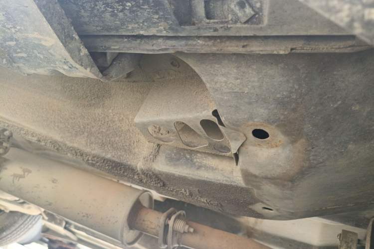 Used Haima S7 2013 2.0L Automatic ZhiShang Version Chassis Front Right