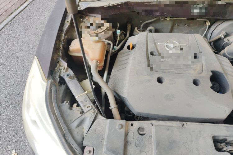 Used Haima S7 2013 2.0L Manual Smart Edition Engine Bay Right