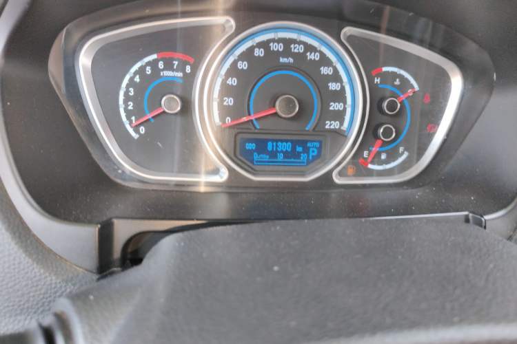 Used Haima S7 2013 2.0L Automatic Smart Enjoyment Version Odometer Close Up