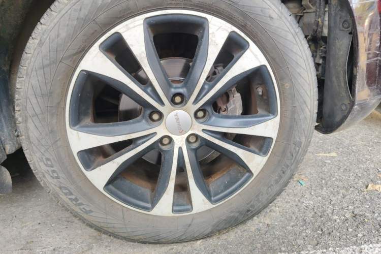 Used Haima S7 2013 2.0L Manual Smart Edition Right Front Wheel Hub