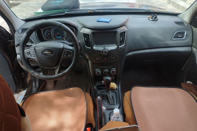 Used Haima S7 2013 2.0L Automatic ZhiZhen Version Center Console