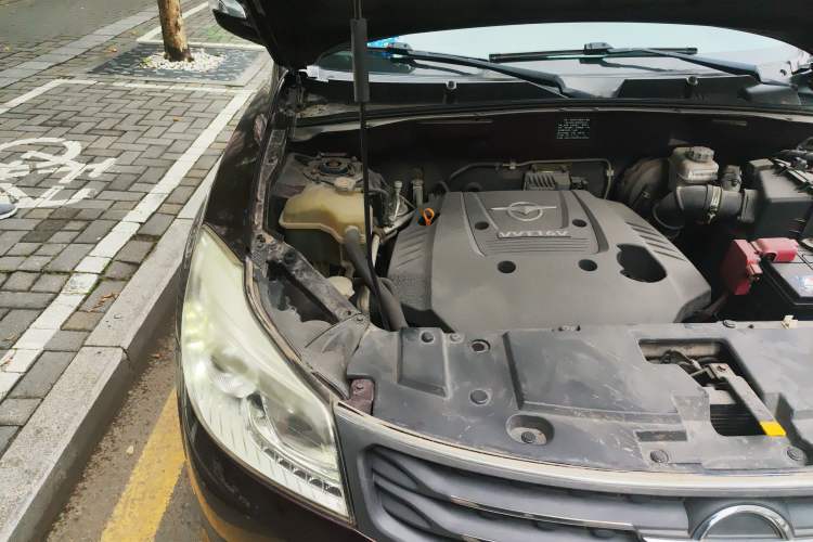 Used Haima S7 2013 2.0L Automatic ZhiZhen Version Engine Bay Right
