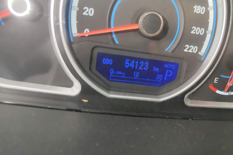 Used Haima S7 2013 2.0L Automatic ZhiZhen Version Odometer Close Up