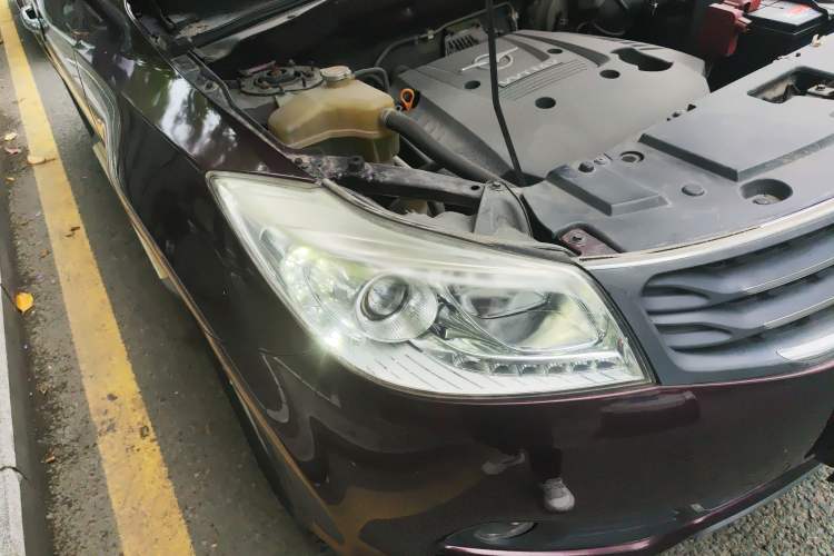 Used Haima S7 2013 2.0L Automatic ZhiZhen Version Right Front Headlight