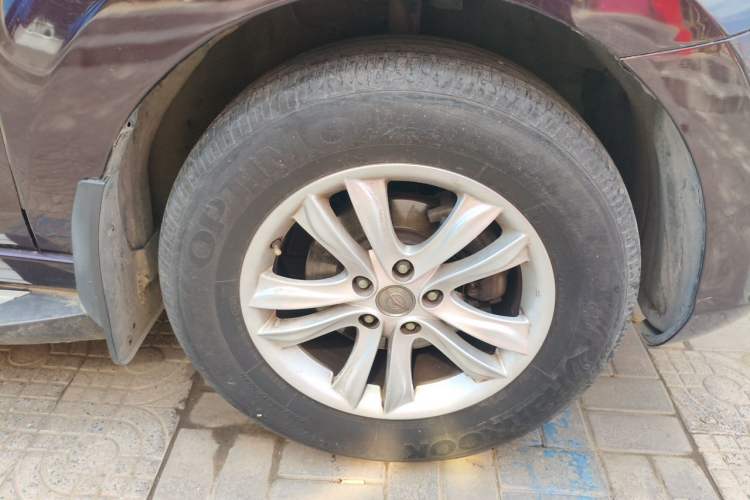 Used Haima S7 2013 2.0L Automatic ZhiZhen Version Right Front Wheel Hub