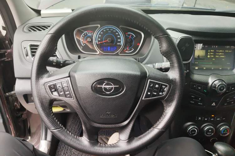 Used Haima S7 2013 2.0L Automatic ZhiZhen Version Steering Wheel