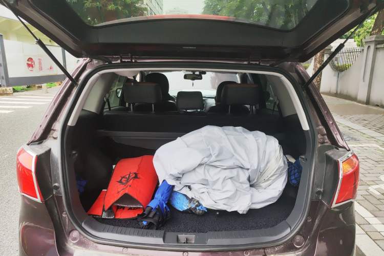 Used Haima S7 2013 2.0L Automatic ZhiZhen Version Trunk
