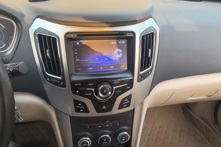 Used Haima S7 2013 2.0L Automatic Smart Enjoyment Version Audio And AC Panel