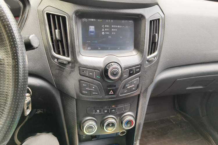 Used Haima S7 2013 2.0L Manual Smart Edition Audio And AC Panel