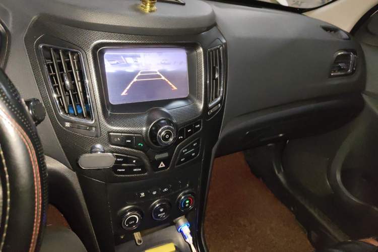Used Haima S7 2013 2.0L Manual ZhiShang Version Audio And AC Panel