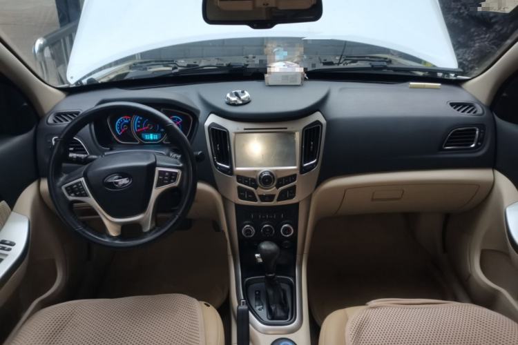 Used Haima S7 2013 2.0L Automatic ZhiShang Version Center Console