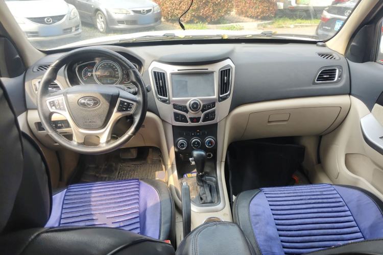 Used Haima S7 2013 2.0L Automatic ZhiShang Version Center Console