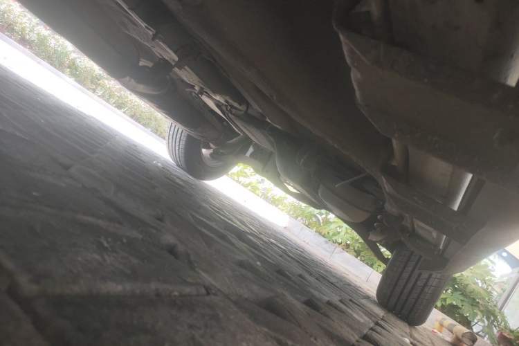 Used Haima S7 2013 2.0L Automatic ZhiZhen Version Chassis Front Left