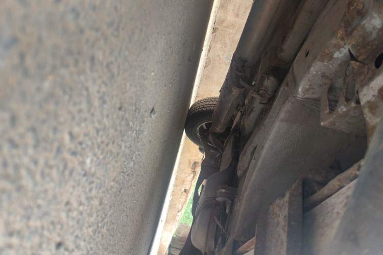 Used Haima S7 2013 2.0L Automatic ZhiShang Version Chassis Front Left