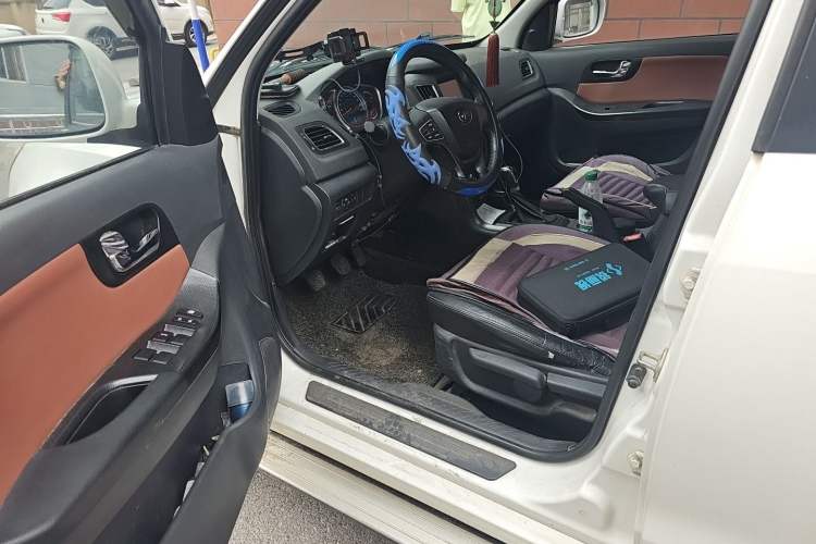 Used Haima S7 2013 2.0L Manual Smart Edition Driver Seat