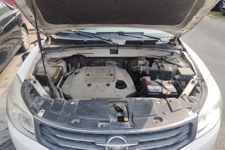 Used Haima S7 2013 2.0L Automatic ZhiShang Version Engine Bay