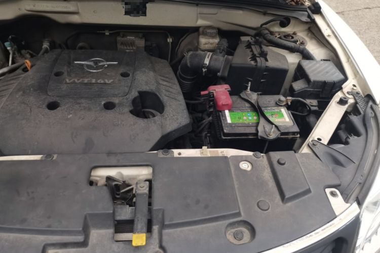 Used Haima S7 2013 2.0L Automatic ZhiShang Version Engine Bay Left