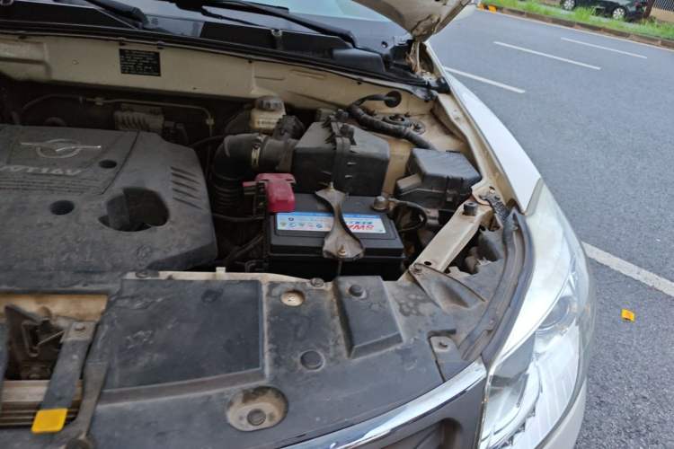 Used Haima S7 2013 2.0L Automatic Smart Enjoyment Version Engine Bay Left