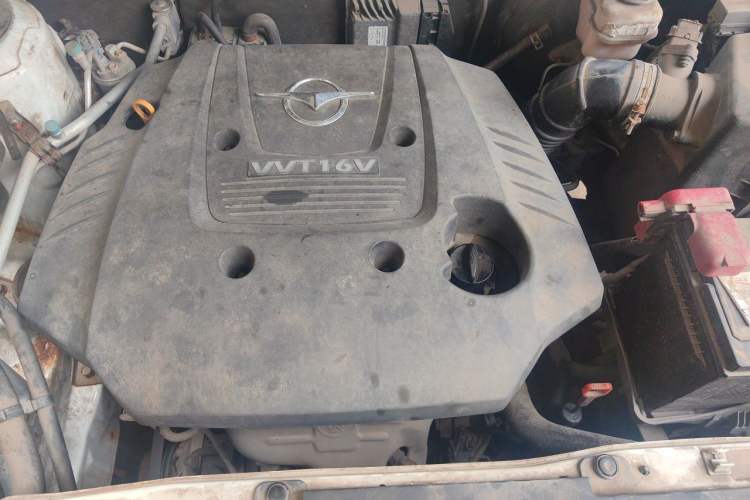 Used Haima S7 2013 2.0L Automatic ZhiShang Version Engine Bay