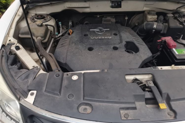 Used Haima S7 2013 2.0L Automatic ZhiShang Version Engine Bay Right